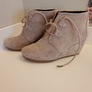 Tom's wedges